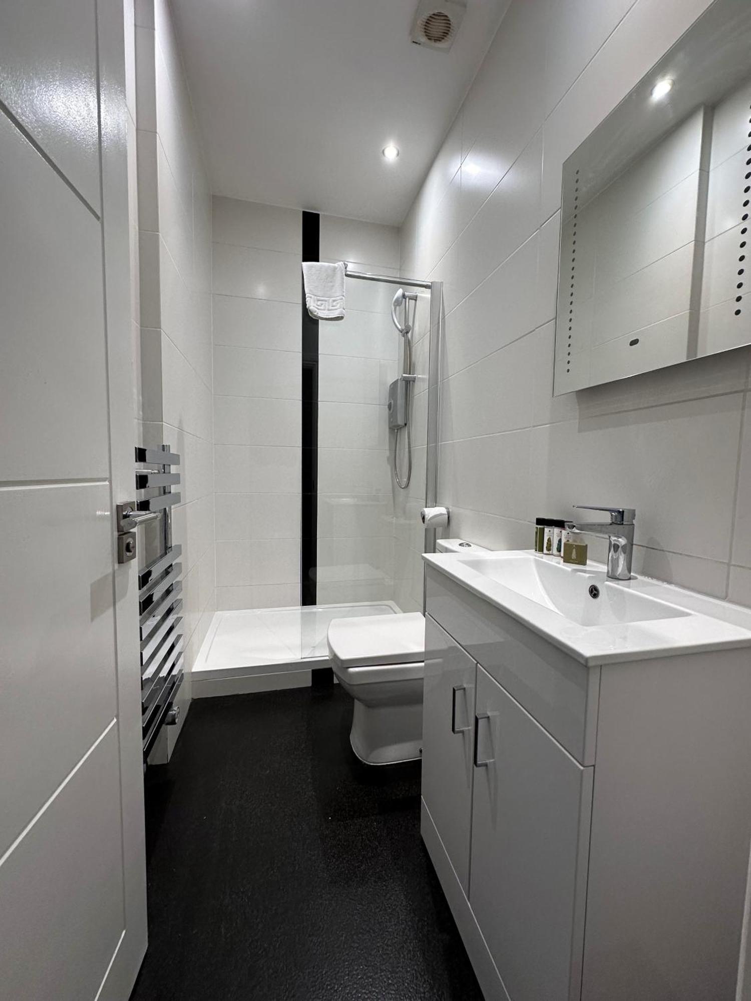 Apt 1, Soho Apartments 1St Floor By Indigo Flats London Exterior photo